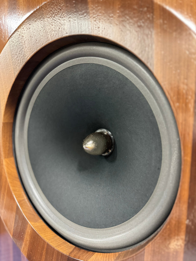 MACO Bass driver in "Gold Flake".